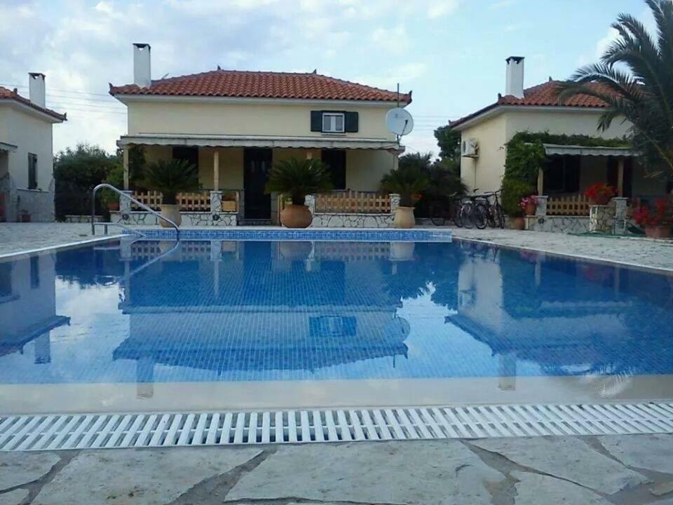 Foufas Houses Parálion Ástros Eksteriør billede